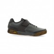 Tretry GIRO Chamber II Black/Dark Shadow/Gum