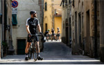 Cyklistická kšiltovka pod helmu ROGELLI RETRO, černo-bílá