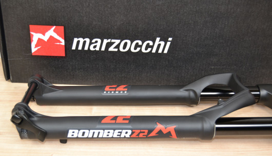 VIDLICE MARZOCCHI BOMBER Z2 29-120 RAIL 15x110 ČERNÁ 51MM RAKE