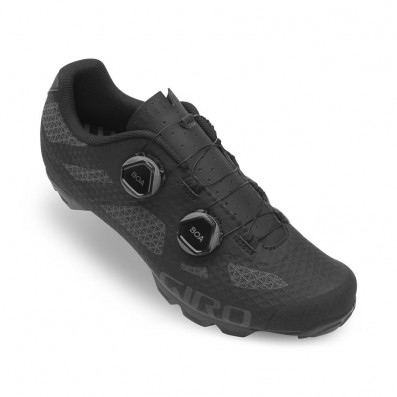 Tretry GIRO Sector Black/Dark Shadow