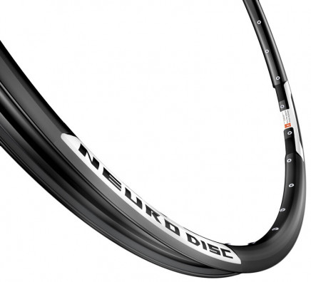 Kola napletená Mach Neuro 26" + Shimano TX505 centrlok