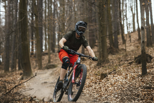 Kraťasy FORCE BLADE MTB s odnímatelnou vložkou, červené