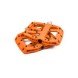 Pedály E-13 Base Flat Pedal | Composite Body | 22 Pins | Naranja