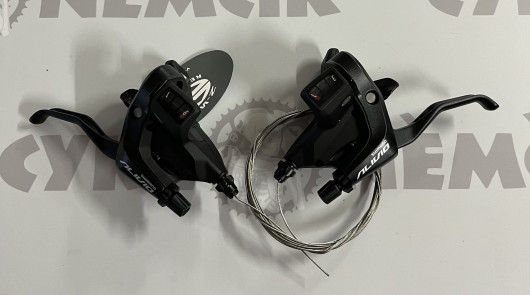 Řadící páčky Shimano Alivio STM430