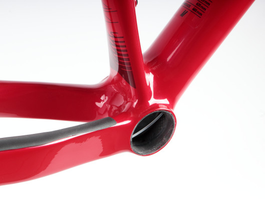 Rám FOCUS Raven 8.8 29" velikost 18" MTB - barva červená