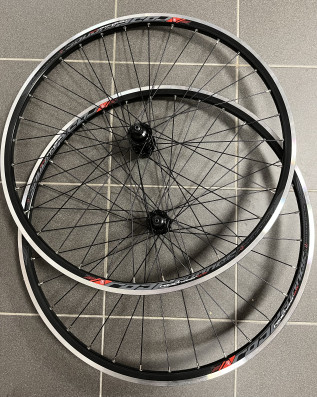 Kola napletená MACH Road Runner-Shimano Tiagra
