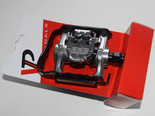 Pedály VP Components VP-X92 Mixed Bio Cleat stříbrno-černé