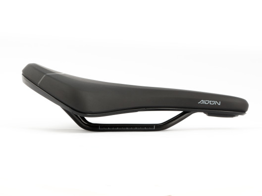 Sedlo Fizi:k Terra Aidon X5 černé-AKCE