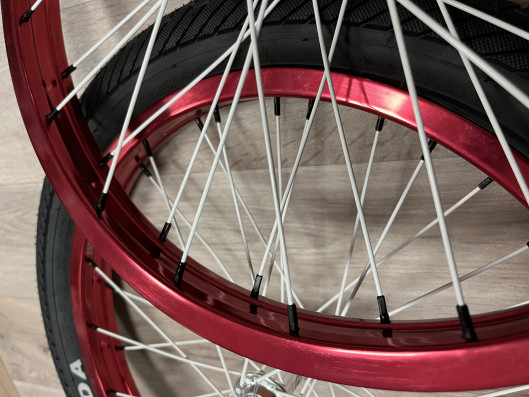 Kolo GALAXY SPOT 20" ČERNÝ-RED