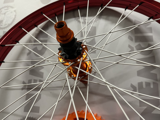 Kolo GALAXY WHIP ČERNÁ-RED