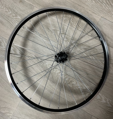 Zapletené kolo 24" MACH- V-brake zadní,šroubovací-závit