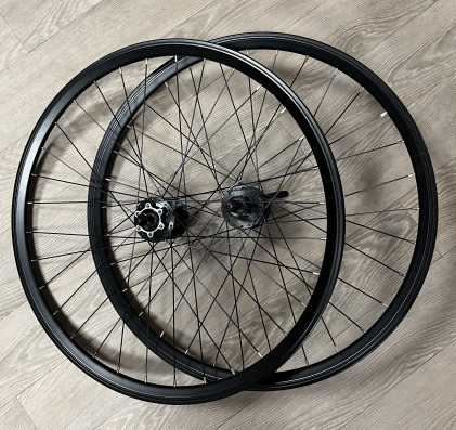 Kola napletená 26 Mach 1 EXE disc + Shimano Deore 525 6děr