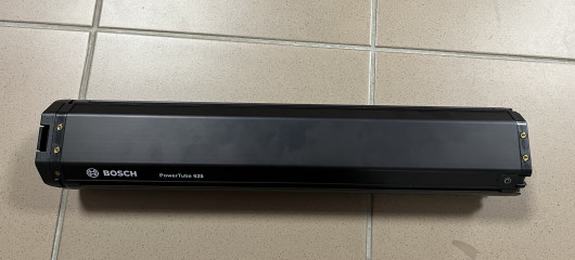 Baterie Bosch interní I3 PowerTube 36V 625 Wh/16,7 Ah horizontal, chytrý systém.