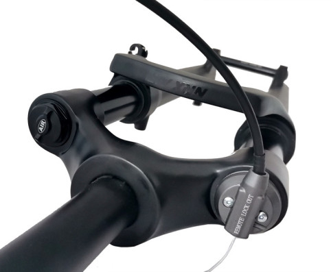 Vidlice RED NRX 328 AIR 700C RL 80mm matná černá