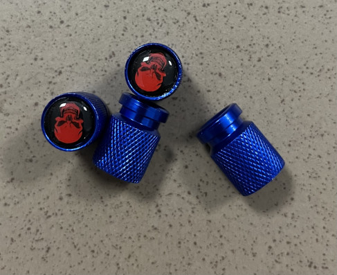 Čepička ventilku MOTO BLUE SKULL 4KS
