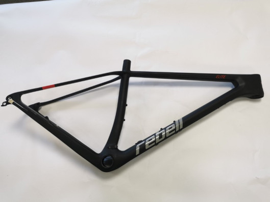 Rám Dema REBEL Elite L 21" Nitro carbon black