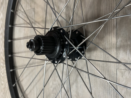 Kolo zadní Shimano FH-MT401 + Remerx Hurry + 2,3 dráty elektro
