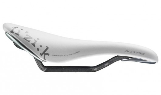 Sedlo FI'ZI:K Aliante Carbon Braided