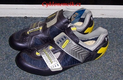 BOTY DIADORA TRIUMPH