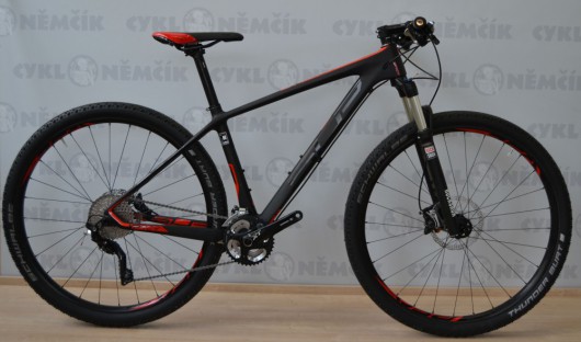 Kolo Superior XP 929 2016 L/19 černá