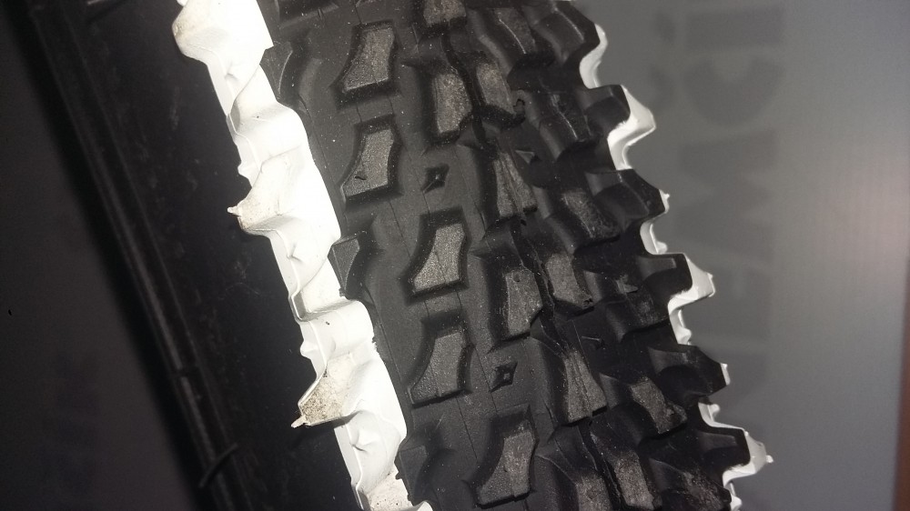 Pneu WTB Wolverine SS 27.5x2.0 – Léger, Prêt à Rouler (tubeless Ready)
