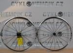 Kola MAVIC AKSIUM black silniční