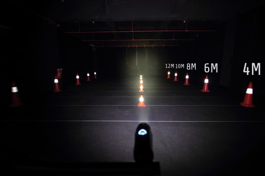 Světlo přední FORCE SAM 330LM USB, černé